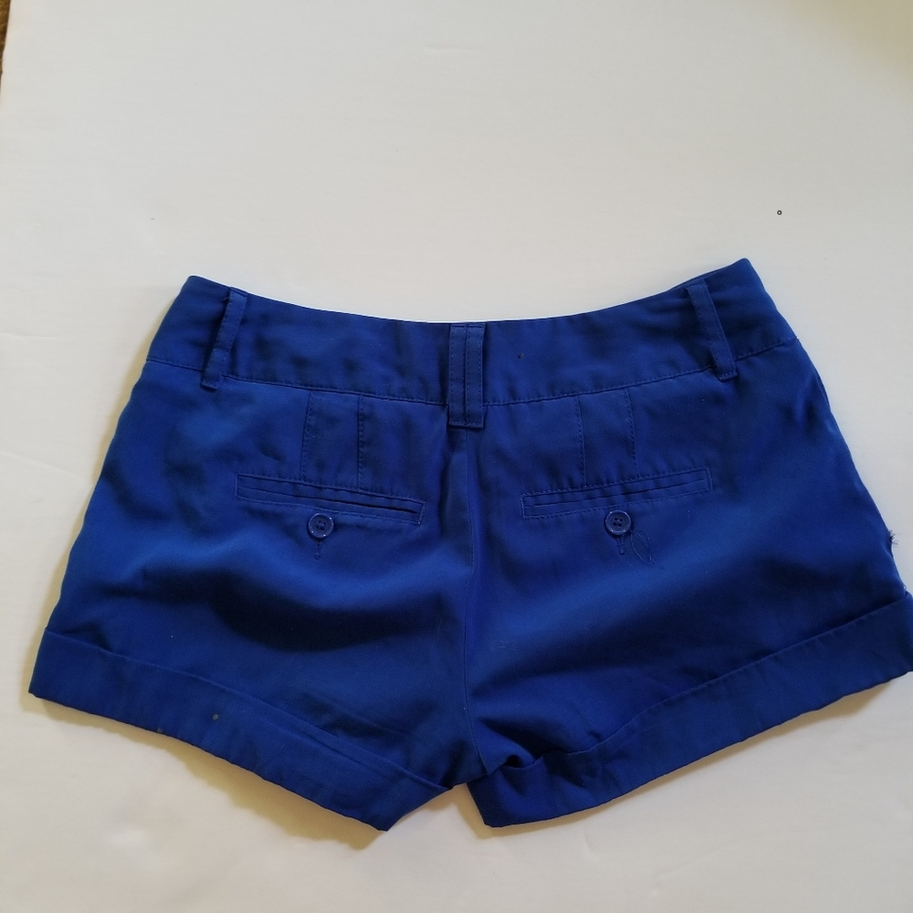 Short, Express 0 - Picture 2 of 2
